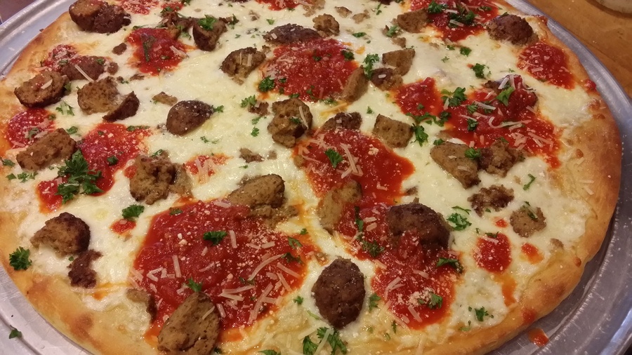 Meatball pizza