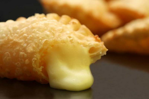 PASTEL DE QUEIJO